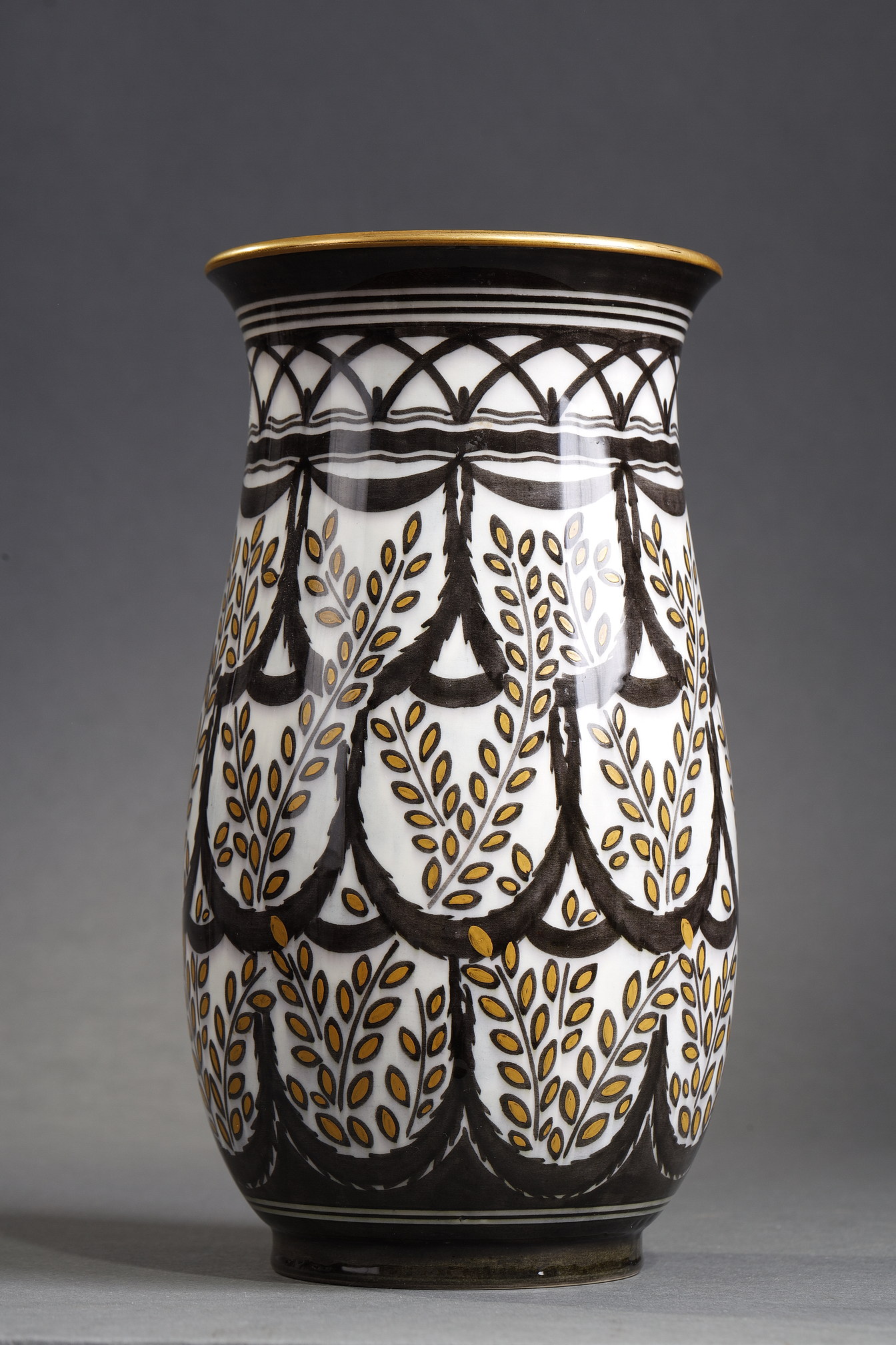 Vase porcelaine tendre Adolphe Boigegrain et Manufacture nationale de Sèvres daté 1924