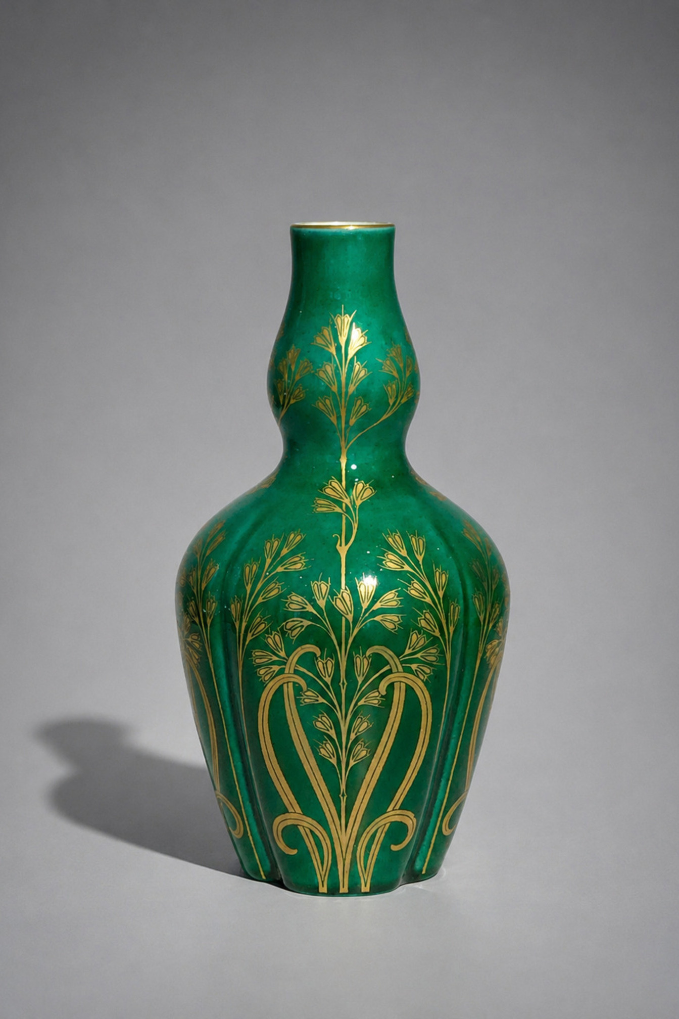 vase porcelaine tendre Henri Uhlrich et Manufacture nationale de Sèvres daté 1899