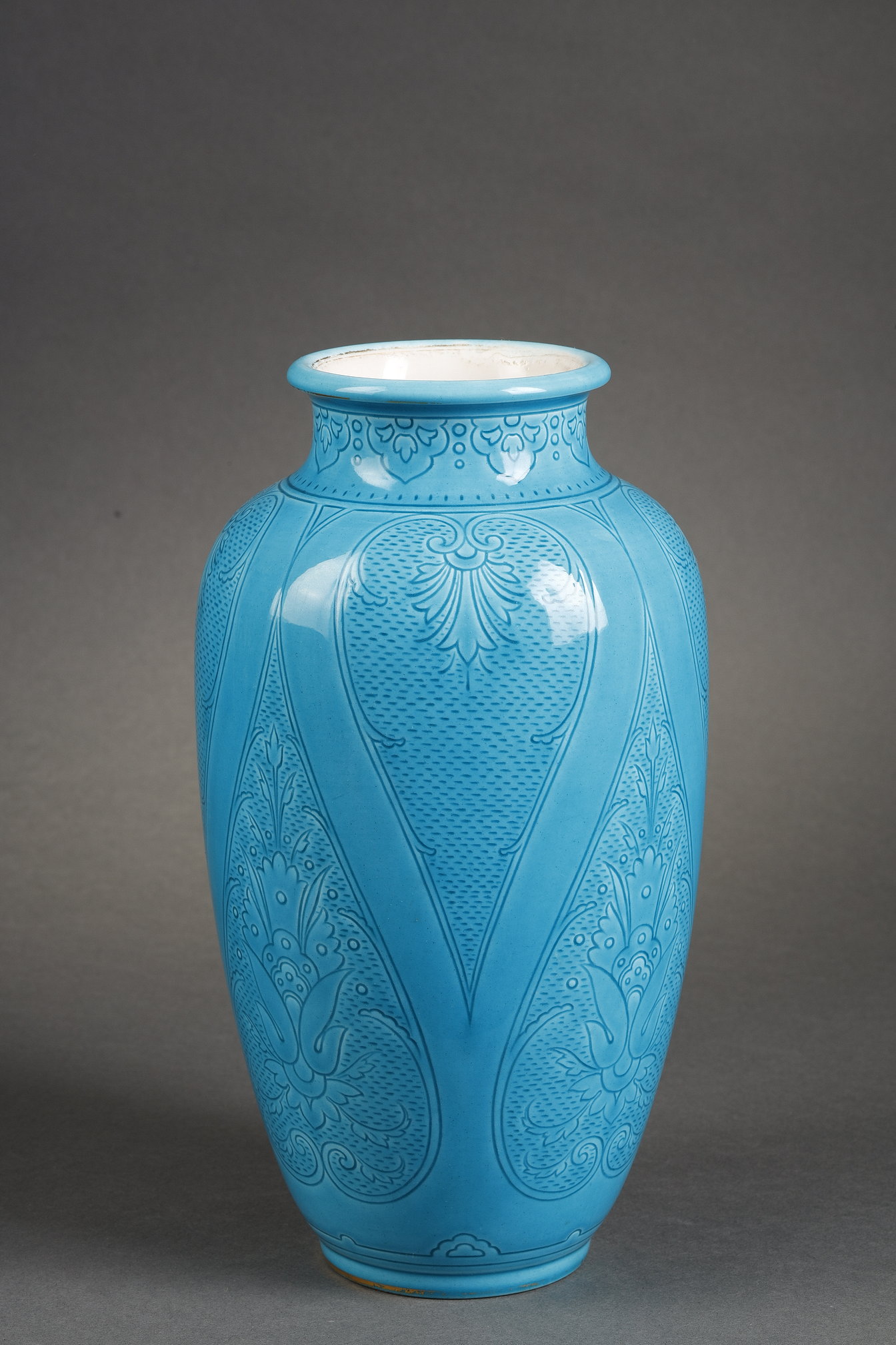 Vase porcelaine tendre Carrier-Belleuse et Manufacture nationale de Sèvres daté 1889