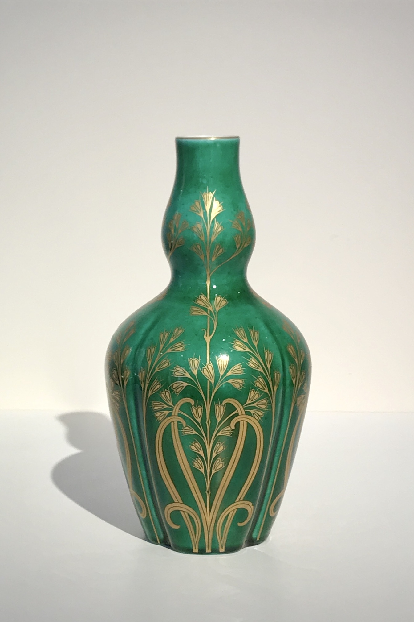 vase porcelaine tendre Henri Uhlrich et Manufacture nationale de Sèvres daté 1899
